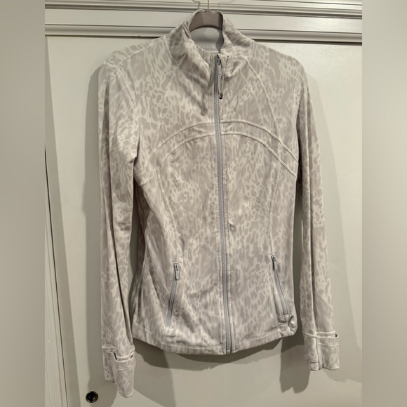 lululemon athletica Jackets & Blazers - lululemon athletica Light Gray Animal Print Full-Zip Jacket